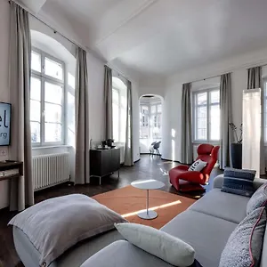 4* מלון Arthotel